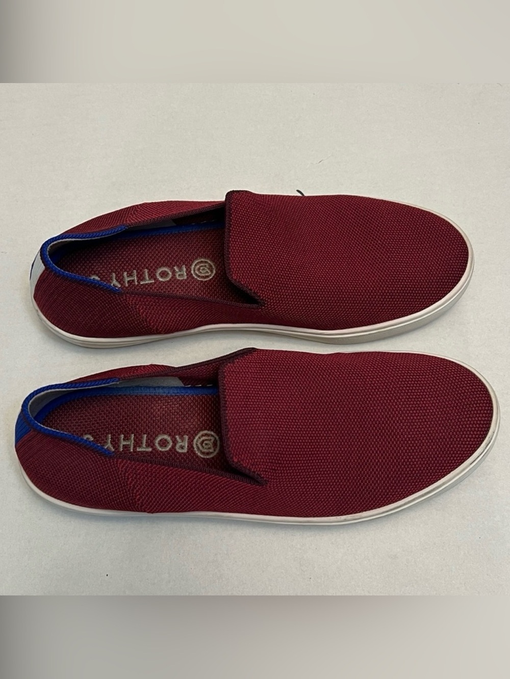 ROTHY’S THE ORIGINAL SLIP ON SNEAKER IN RED SIZE 8.5